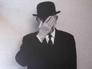 René-Magritte-en-1965